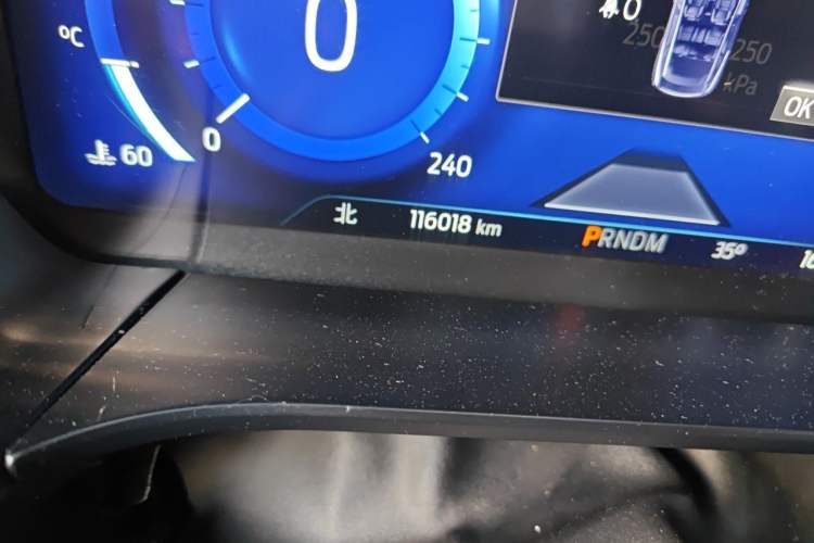 Used Ford Escape 2020 EcoBoost 245 Four-Wheel Drive ST-LINE Deluxe Edition Odometer Close Up