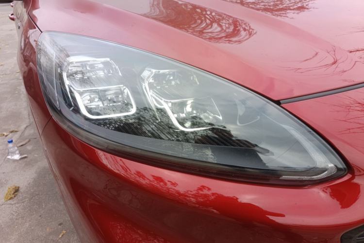 Used Ford Escape 2020 EcoBoost 245 Four-Wheel Drive ST-LINE Deluxe Edition Right Front Headlight