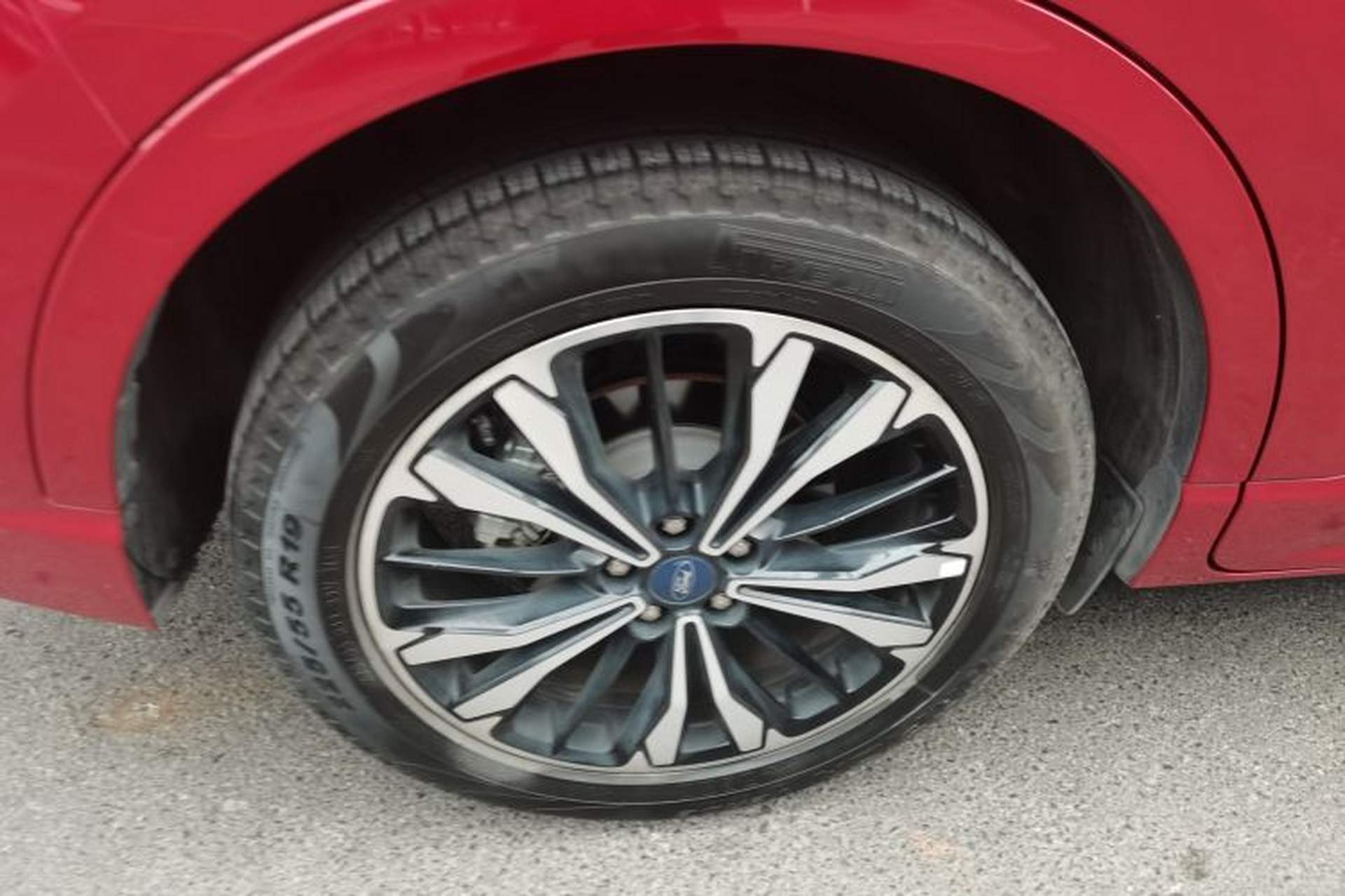 Used Ford Escape 2020 EcoBoost 245 Four-Wheel Drive ST-LINE Deluxe Edition Right Rear Wheel Hub