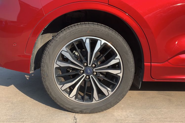 Used Ford Escape 2020 EcoBoost 245 Four-Wheel Drive ST-LINE Deluxe Edition Right Rear Wheel Hub