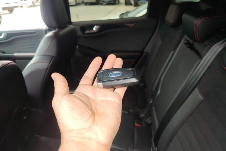 Used Ford Escape 2020 EcoBoost 245 Four-Wheel Drive ST-LINE Deluxe Edition Vehicle Key