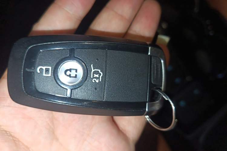 Used Ford Escape 2020 EcoBoost 245 Four-Wheel Drive Luxury Edition Vehicle Key