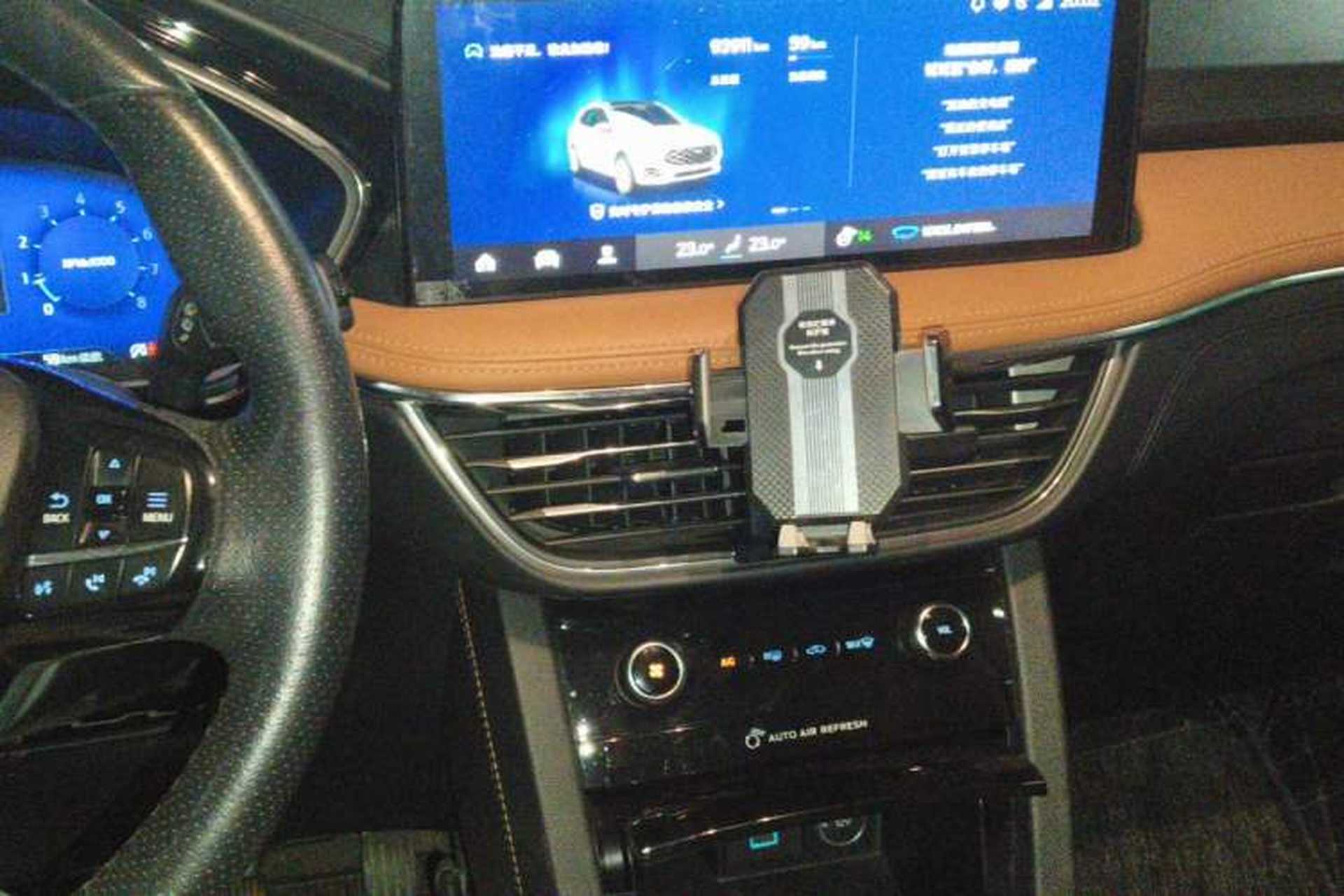 Used Ford Escape 2020 EcoBoost 245 Four-Wheel Drive Luxury Edition Audio And AC Panel