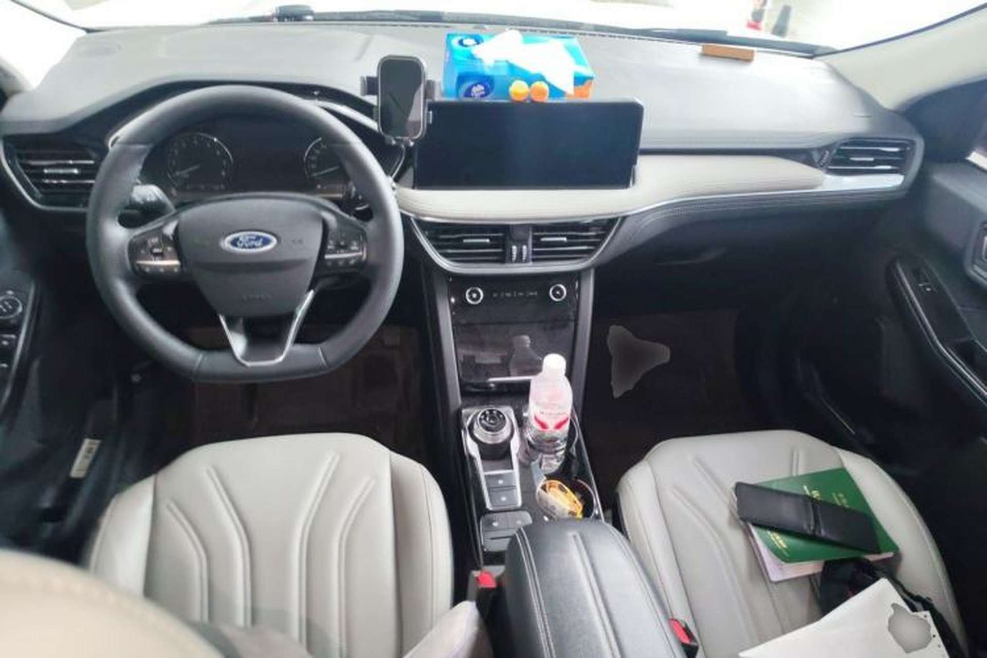 Used Ford Escape 2020 EcoBoost 245 Two-Wheel-Drive Comfort Edition Center Console