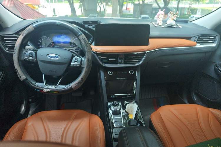 Used Ford Escape 2020 EcoBoost 245 Two-Wheel Drive Smart & Enjoyment Model Center Console