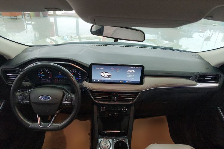 Used Ford Escape 2020 EcoBoost 245 Two-Wheel-Drive Titanium Edition Center Console