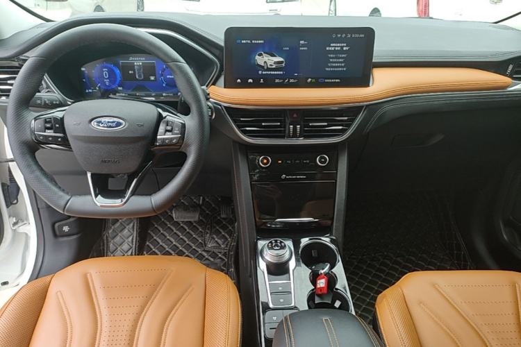 Used Ford Escape 2020 EcoBoost 245 Two-Wheel Drive Smart & Enjoyment Model Center Console