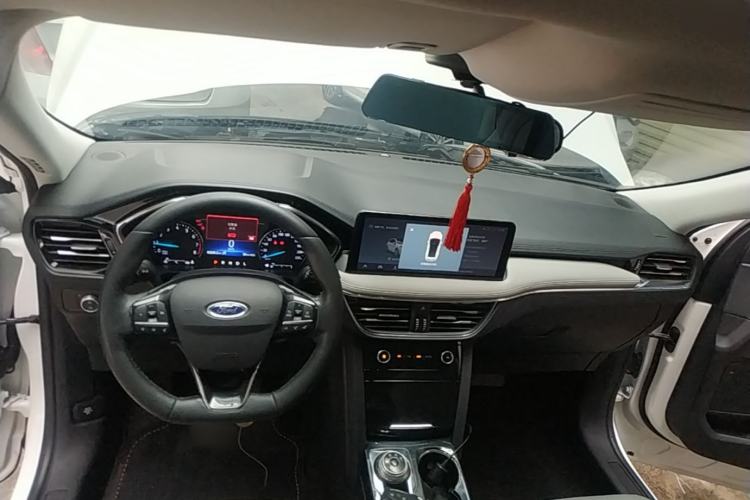 Used Ford Escape 2020 EcoBoost 245 4x4 Enjoyment Model Center Console