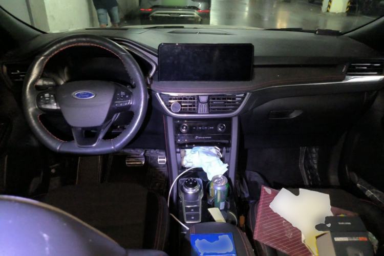 Used Ford Escape 2020 EcoBoost 245 Four-Wheel Drive ST-LINE Deluxe Edition Center Console