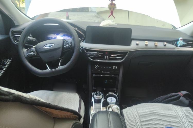 Used Ford Escape 2020 EcoBoost 245 Two-Wheel Drive Smart & Enjoyment Model Center Console