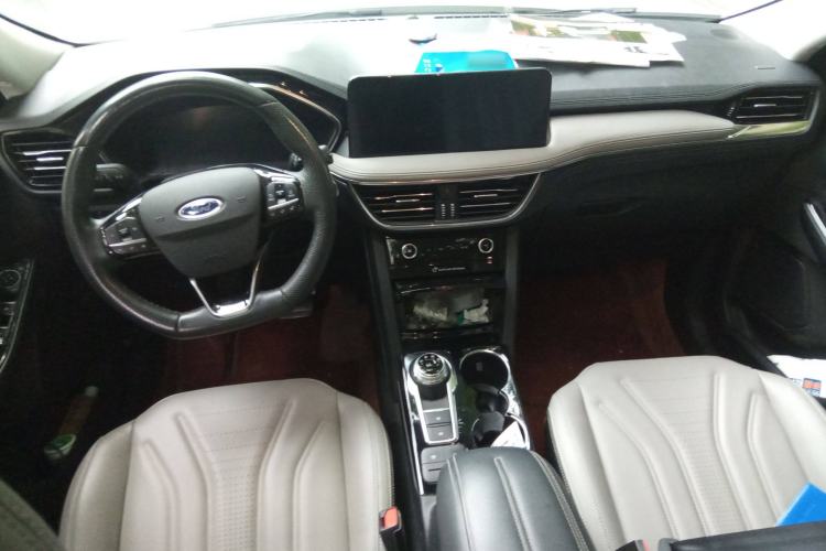 Used Ford Escape 2020 EcoBoost 245 Two-Wheel Drive Smart & Enjoyment Model Center Console