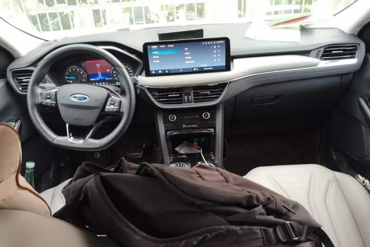Used Ford Escape 2020 EcoBoost 245 Two-Wheel-Drive Titanium Edition Center Console
