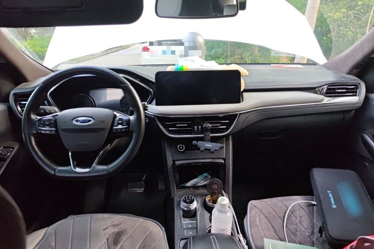Used Ford Escape 2020 EcoBoost 245 Two-Wheel Drive Smart & Enjoyment Model Center Console