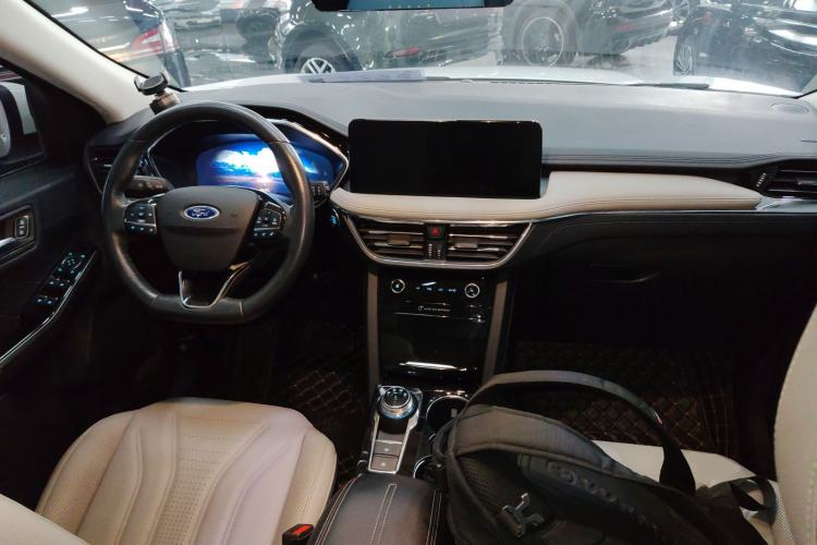 Used Ford Escape 2020 EcoBoost 245 Four-Wheel Drive Luxury Edition Center Console