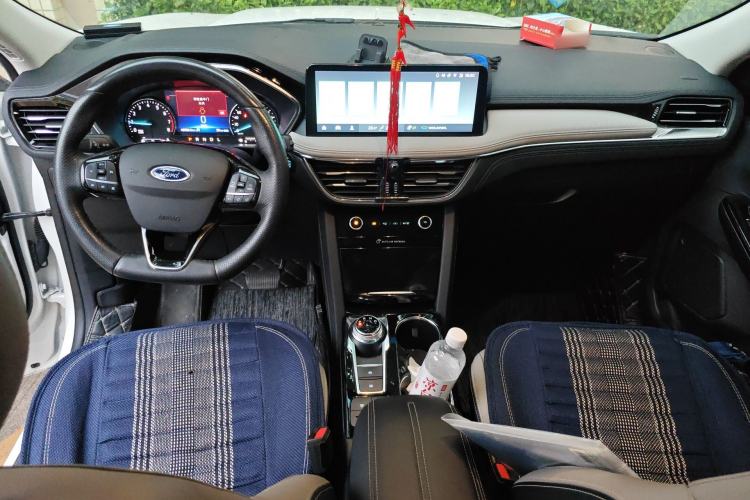 Used Ford Escape 2020 EcoBoost 245 Two-Wheel-Drive Titanium Edition Center Console