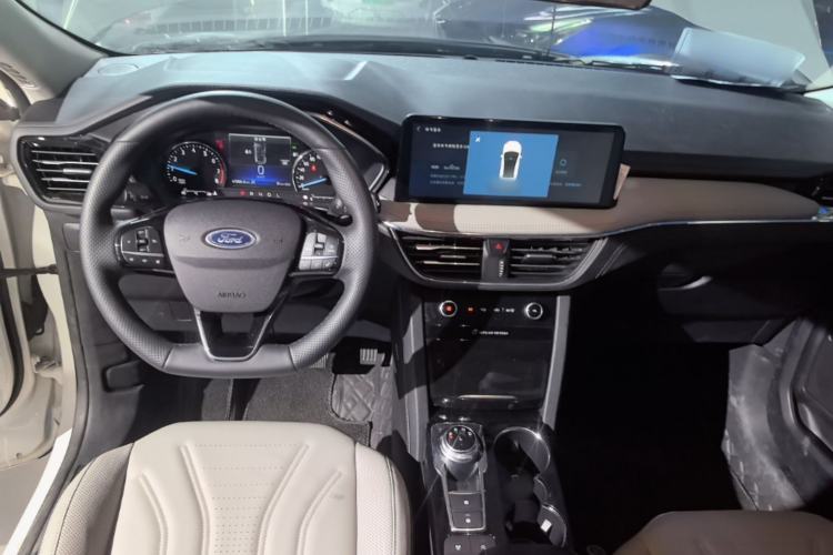 Used Ford Escape 2020 EcoBoost 245 Two-Wheel-Drive Titanium Edition Center Console