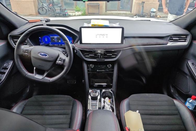 Used Ford Escape 2020 EcoBoost 245 Four-Wheel Drive ST-LINE Deluxe Edition Center Console