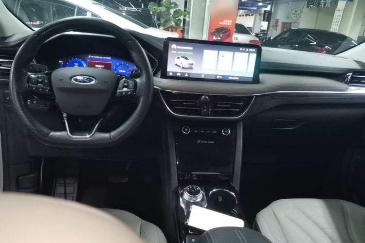 Used Ford Escape 2020 EcoBoost 245 Four-Wheel Drive Luxury Edition Center Console
