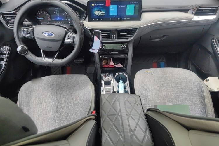 Used Ford Escape 2020 EcoBoost 245 Two-Wheel-Drive Titanium Edition Center Console