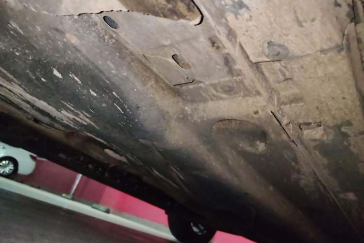 Used Ford Escape 2020 EcoBoost 245 Four-Wheel Drive Titanium Edition Chassis Front Left