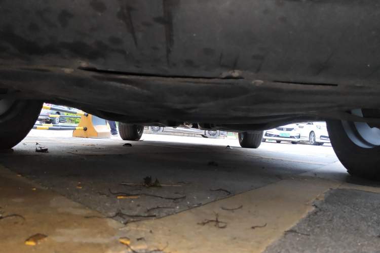 Used Ford Escape 2020 EcoBoost 245 Two-Wheel-Drive Titanium Edition Chassis Front