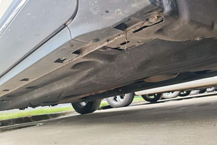 Used Ford Escape 2020 EcoBoost 245 Two-Wheel-Drive Titanium Edition Chassis Front Right