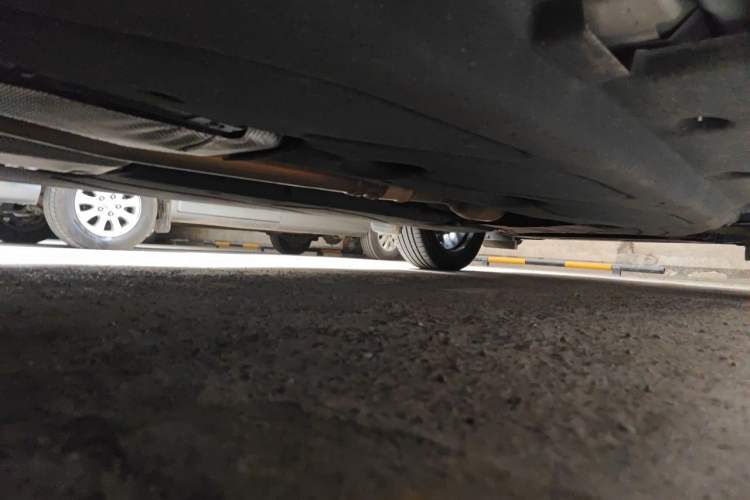 Used Ford Escape 2020 EcoBoost 245 Four-Wheel Drive ST-LINE Deluxe Edition Chassis Rear Right