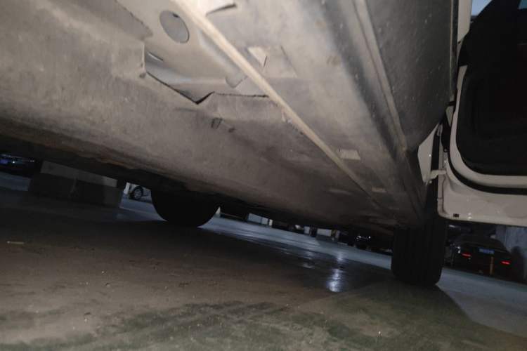 Used Ford Escape 2020 EcoBoost 245 Two-Wheel-Drive Titanium Edition Chassis Rear Right