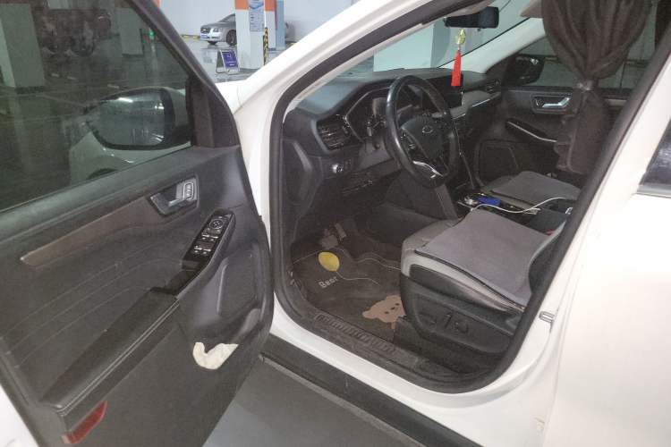 Used Ford Escape 2020 EcoBoost 245 4x4 Enjoyment Model Driver Seat