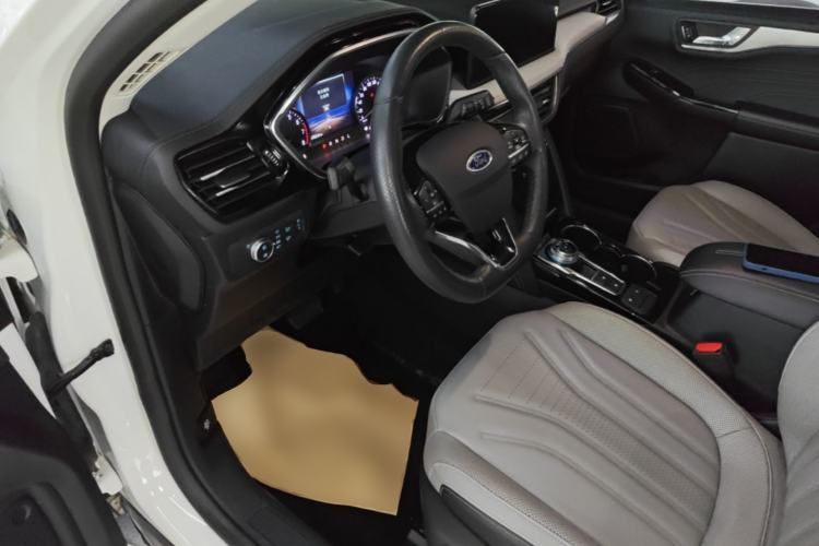 Used Ford Escape 2020 EcoBoost 245 Two-Wheel-Drive Titanium Edition Driver Seat