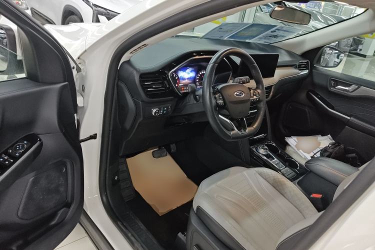 Used Ford Escape 2020 EcoBoost 245 4x4 Enjoyment Model Driver Seat