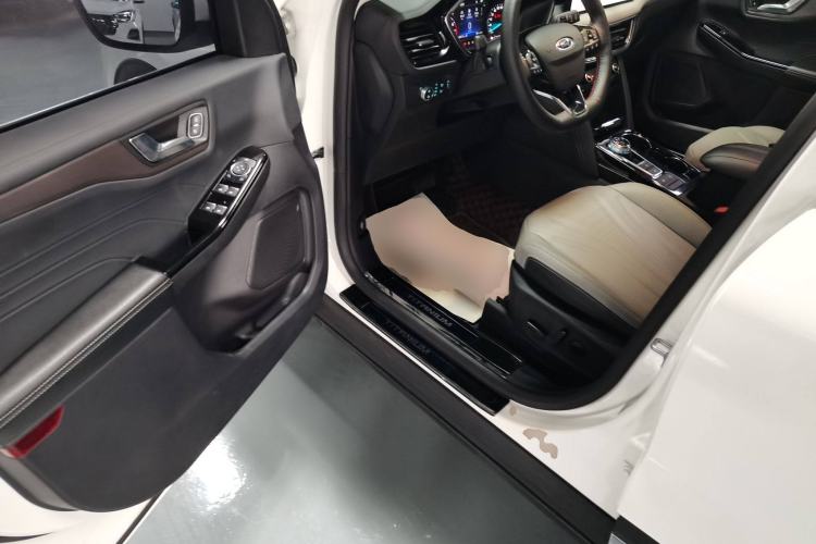 Used Ford Escape 2020 EcoBoost 245 Two-Wheel Drive Smart & Enjoyment Model Driver Seat
