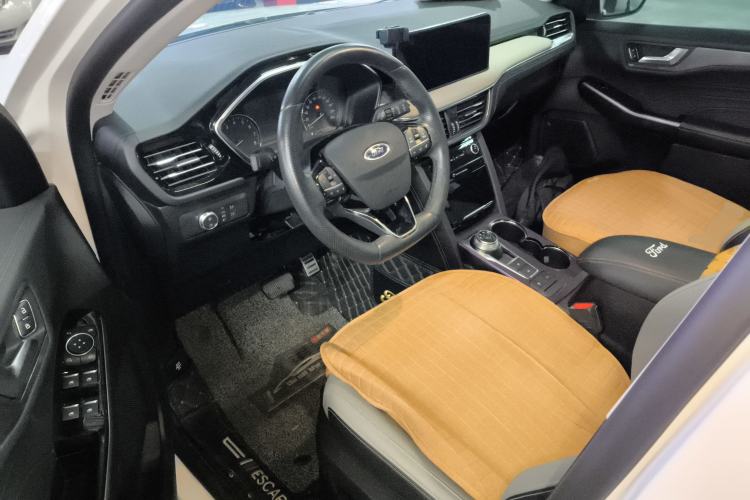 Used Ford Escape 2020 EcoBoost 245 Two-Wheel-Drive Titanium Edition Driver Seat