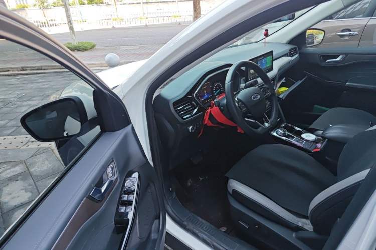 Used Ford Escape 2020 EcoBoost 245 Two-Wheel Drive Smart & Enjoyment Model Driver Seat