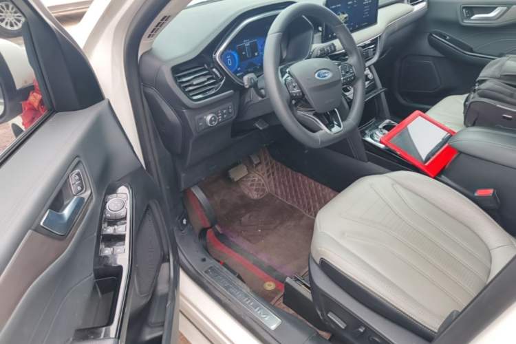 Used Ford Escape 2020 EcoBoost 245 Two-Wheel Drive Smart & Enjoyment Model Driver Seat
