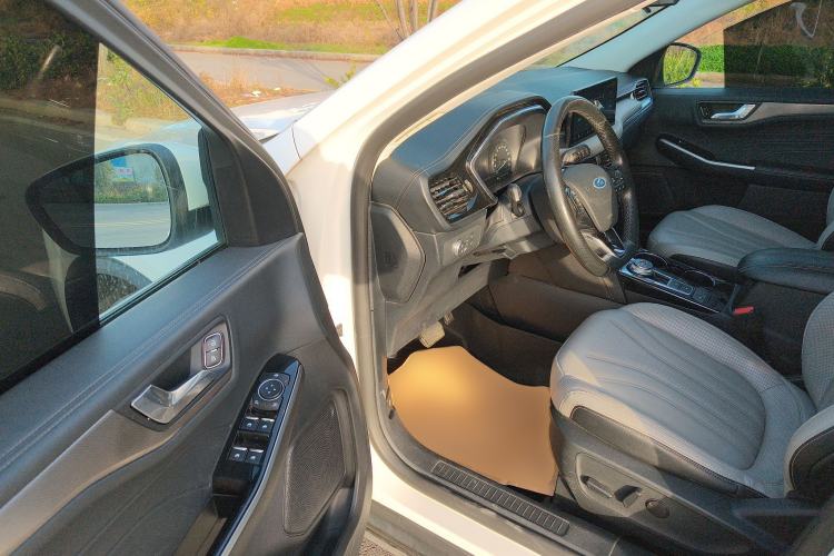 Used Ford Escape 2020 EcoBoost 245 Two-Wheel-Drive Titanium Edition Driver Seat