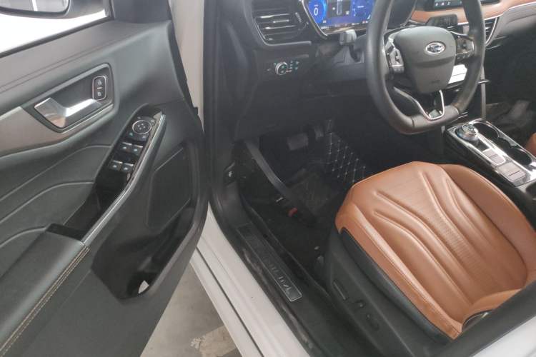 Used Ford Escape 2020 EcoBoost 245 Two-Wheel Drive Smart & Enjoyment Model Driver Seat