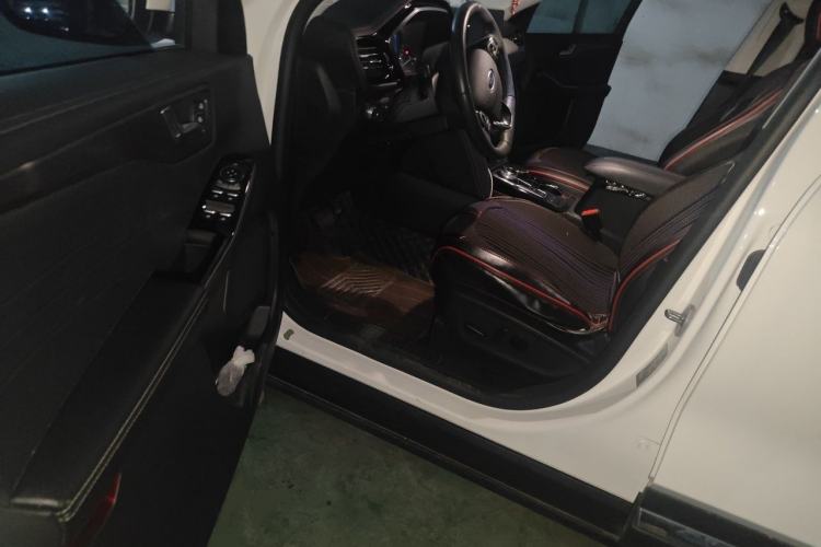Used Ford Escape 2020 EcoBoost 245 Two-Wheel-Drive Titanium Edition Driver Seat