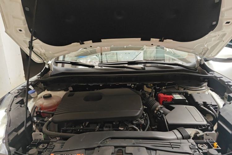 Used Ford Escape 2020 EcoBoost 245 Four-Wheel Drive ST-LINE Deluxe Edition Engine Bay
