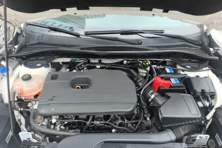 Used Ford Escape 2020 EcoBoost 245 Two-Wheel-Drive Comfort Edition Engine Bay