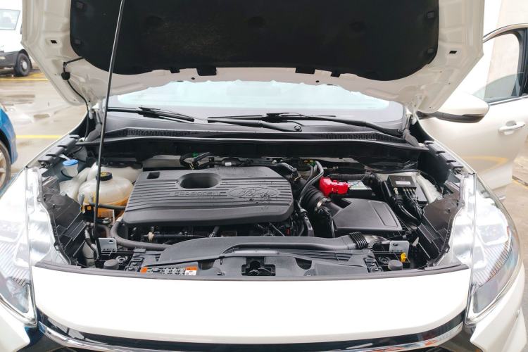 Used Ford Escape 2020 EcoBoost 245 Four-Wheel Drive Luxury Edition Engine Bay
