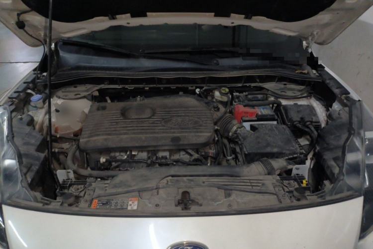 Used Ford Escape 2020 EcoBoost 245 Four-Wheel Drive ST-LINE Deluxe Edition Engine Bay
