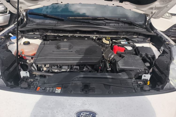 Used Ford Escape 2020 EcoBoost 245 Four-Wheel Drive ST-LINE Deluxe Edition Engine Bay