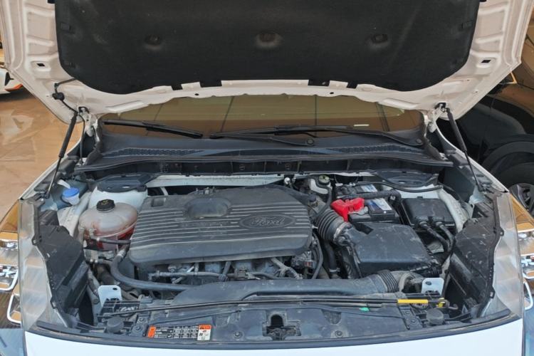 Used Ford Escape 2020 EcoBoost 245 Four-Wheel Drive Luxury Edition Engine Bay