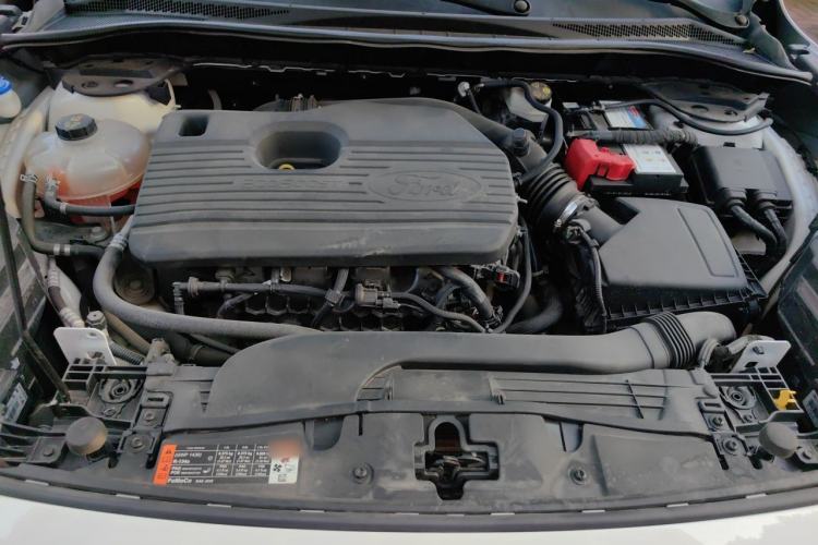 Used Ford Escape 2020 EcoBoost 245 Four-Wheel Drive ST-LINE Deluxe Edition Engine Bay