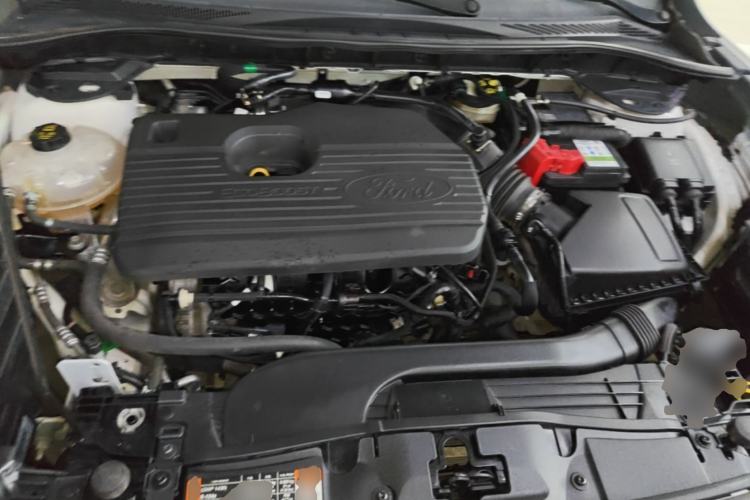 Used Ford Escape 2020 EcoBoost 245 Two-Wheel-Drive Titanium Edition Engine Bay