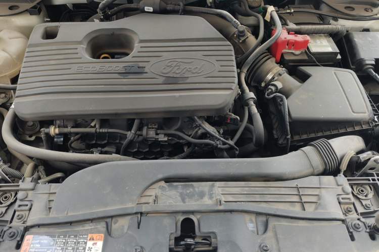 Used Ford Escape 2020 EcoBoost 245 Two-Wheel-Drive Titanium Edition Engine Bay