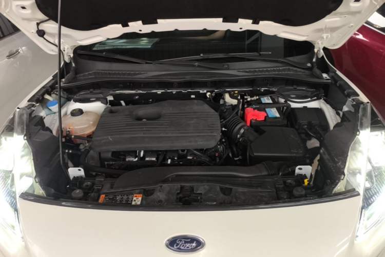 Used Ford Escape 2020 EcoBoost 245 Four-Wheel Drive ST-LINE Deluxe Edition Engine Bay