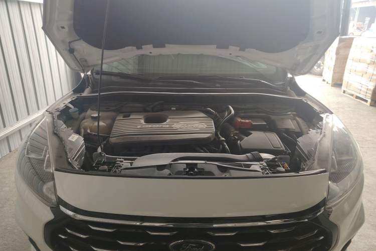 Used Ford Escape 2020 EcoBoost 245 Two-Wheel-Drive Comfort Edition Engine Bay