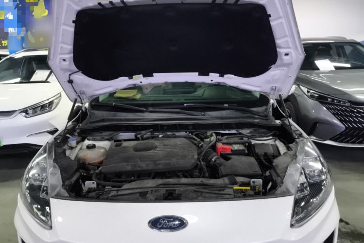 Used Ford Escape 2020 EcoBoost 245 Two-Wheel-Drive Titanium Edition Engine Bay